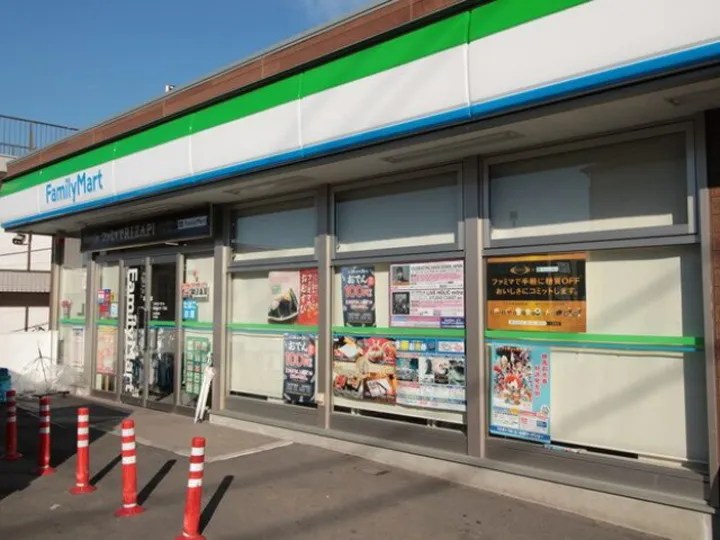 ファミリーマート横浜神大寺一丁目店498m(周辺)