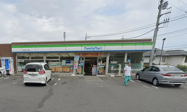 ファミリーマート横浜国立大学東店647m(周辺)