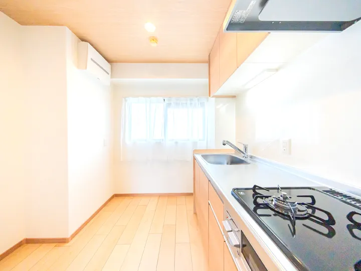 コーポ大倉山Ⅲ402号室キッチン1