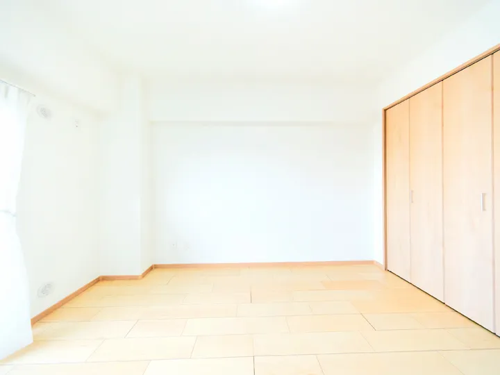 コーポ大倉山Ⅲ402号室洋室6帖2