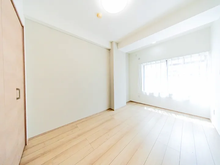 レクハイム杉田203号室洋室6帖