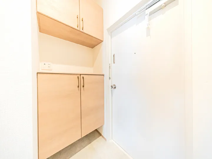 レクハイム杉田203号室玄関