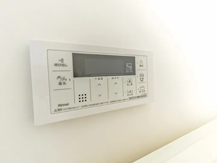 レクハイム杉田203号室給湯パネル
