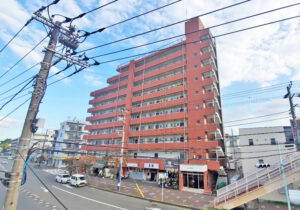 ハイツ追浜外観